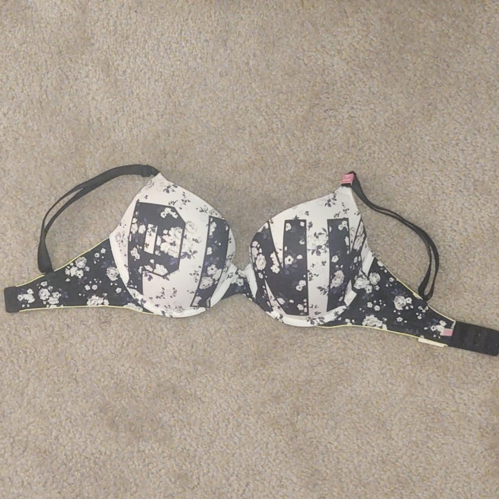 Victoria Secret 32DD everyday push-up bra